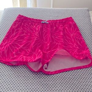 XL Vineyard Vines pink drawstring shorts. NWOT.